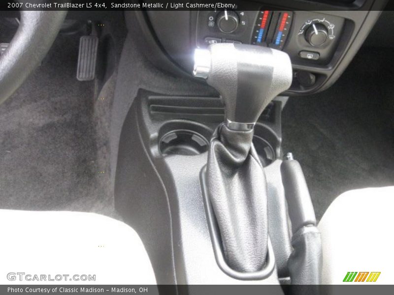 Sandstone Metallic / Light Cashmere/Ebony 2007 Chevrolet TrailBlazer LS 4x4