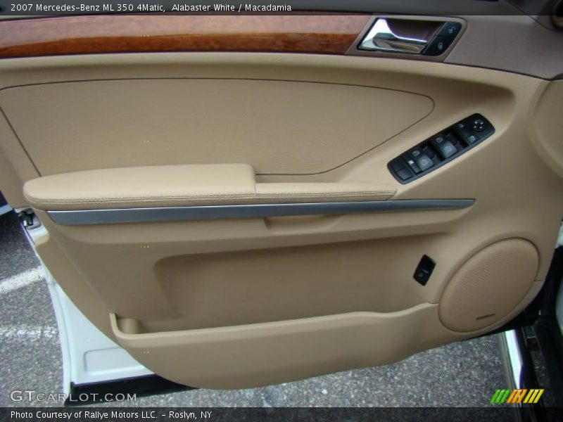 Alabaster White / Macadamia 2007 Mercedes-Benz ML 350 4Matic