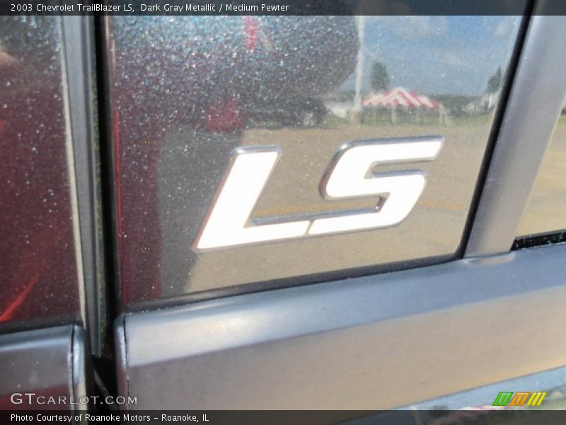 Dark Gray Metallic / Medium Pewter 2003 Chevrolet TrailBlazer LS