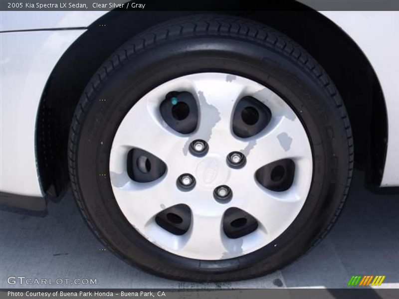Clear Silver / Gray 2005 Kia Spectra LX Sedan