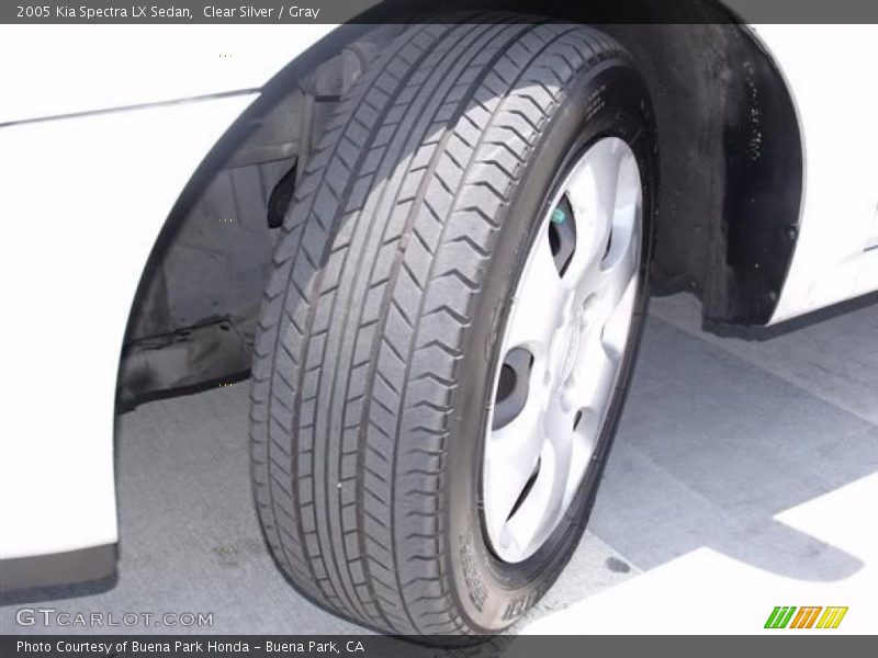 Clear Silver / Gray 2005 Kia Spectra LX Sedan
