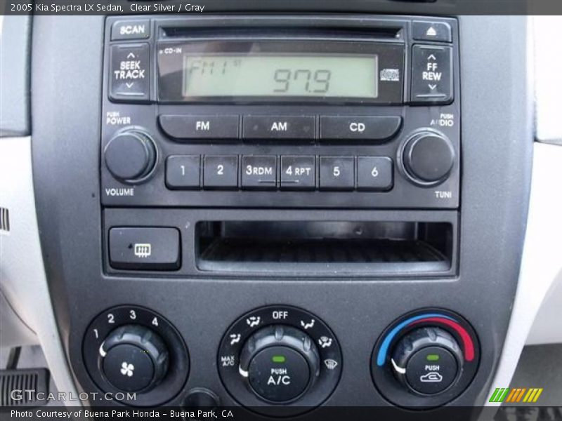 Clear Silver / Gray 2005 Kia Spectra LX Sedan