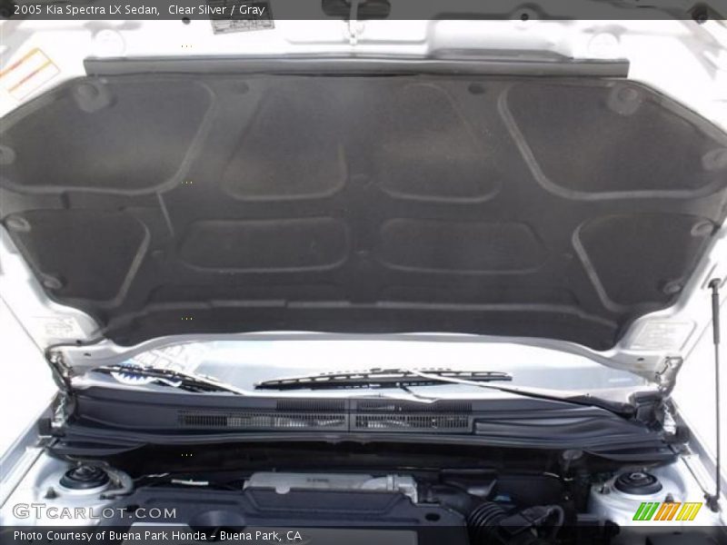 Clear Silver / Gray 2005 Kia Spectra LX Sedan