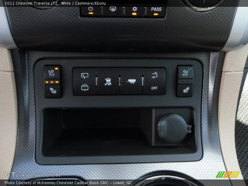 White / Cashmere/Ebony 2011 Chevrolet Traverse LTZ