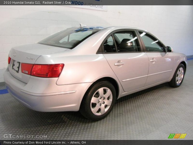 Radiant Silver / Gray 2010 Hyundai Sonata GLS