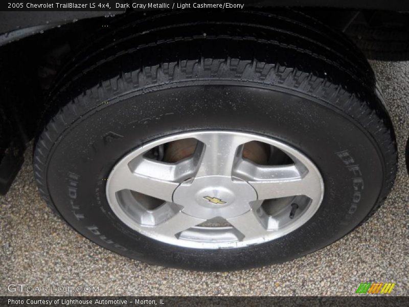 Dark Gray Metallic / Light Cashmere/Ebony 2005 Chevrolet TrailBlazer LS 4x4