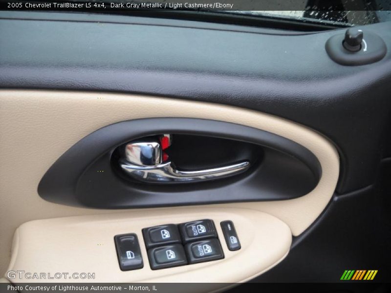 Dark Gray Metallic / Light Cashmere/Ebony 2005 Chevrolet TrailBlazer LS 4x4