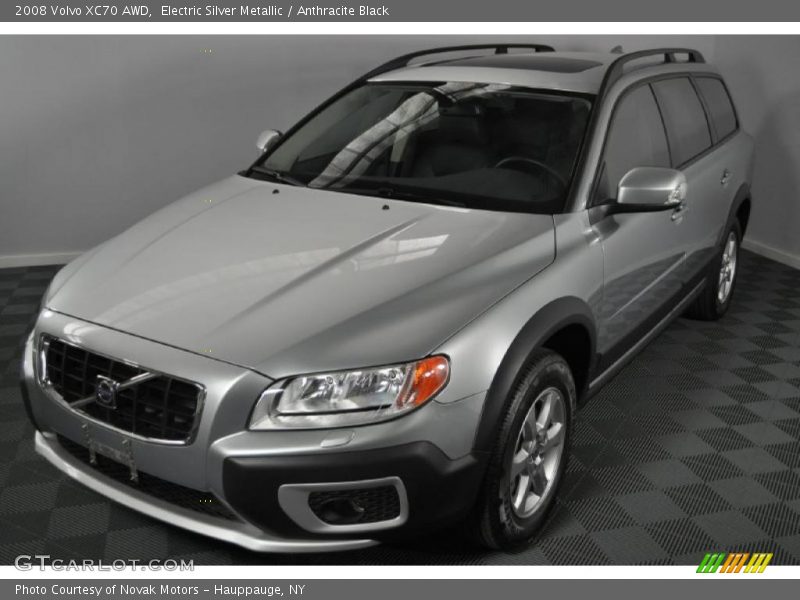 Electric Silver Metallic / Anthracite Black 2008 Volvo XC70 AWD