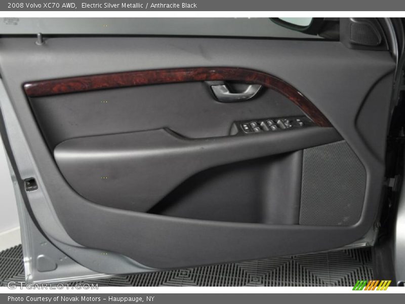 Electric Silver Metallic / Anthracite Black 2008 Volvo XC70 AWD