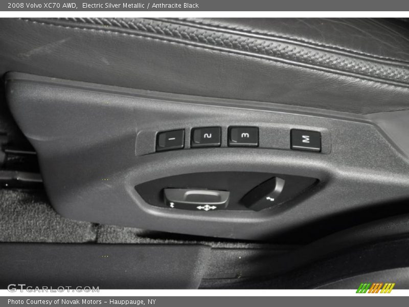 Electric Silver Metallic / Anthracite Black 2008 Volvo XC70 AWD