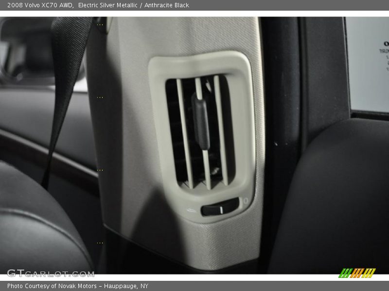 Electric Silver Metallic / Anthracite Black 2008 Volvo XC70 AWD