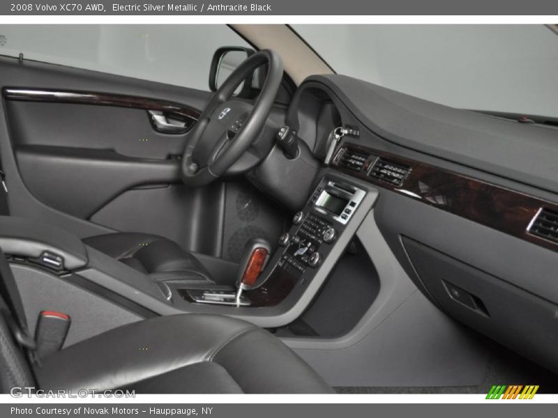 Electric Silver Metallic / Anthracite Black 2008 Volvo XC70 AWD