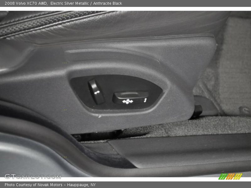 Electric Silver Metallic / Anthracite Black 2008 Volvo XC70 AWD