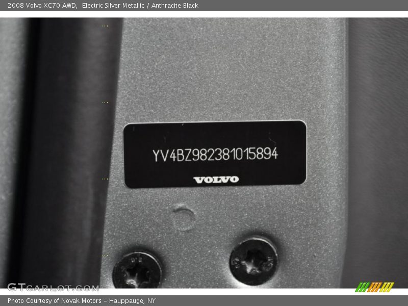 Electric Silver Metallic / Anthracite Black 2008 Volvo XC70 AWD