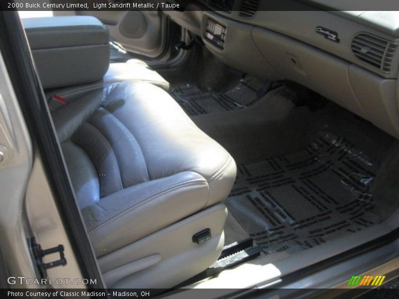 Light Sandrift Metallic / Taupe 2000 Buick Century Limited