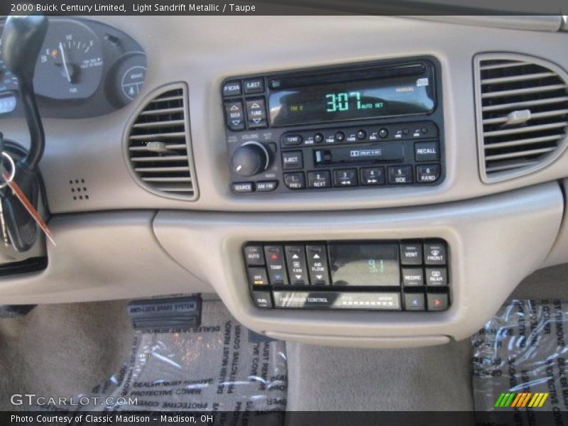 Light Sandrift Metallic / Taupe 2000 Buick Century Limited