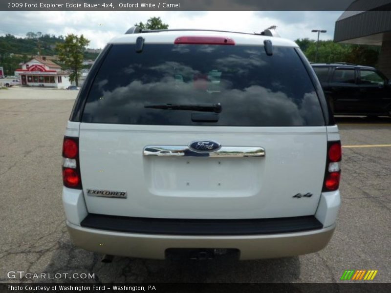 Oxford White / Camel 2009 Ford Explorer Eddie Bauer 4x4