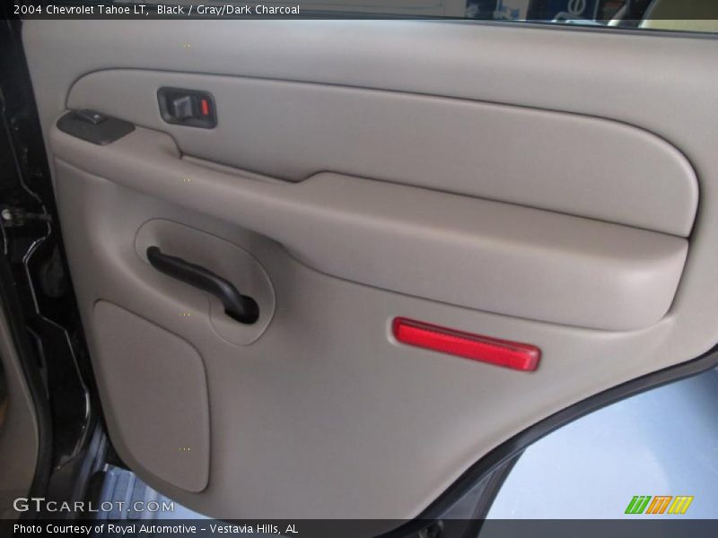 Black / Gray/Dark Charcoal 2004 Chevrolet Tahoe LT