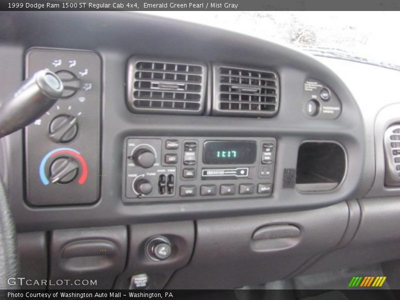 Emerald Green Pearl / Mist Gray 1999 Dodge Ram 1500 ST Regular Cab 4x4
