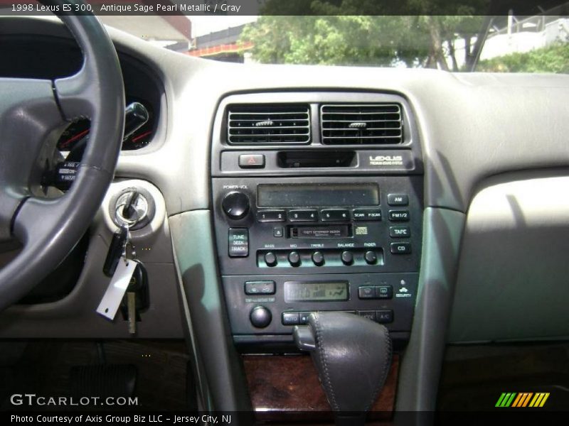 Antique Sage Pearl Metallic / Gray 1998 Lexus ES 300