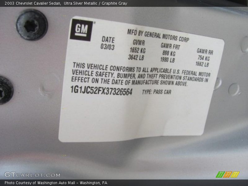 Ultra Silver Metallic / Graphite Gray 2003 Chevrolet Cavalier Sedan