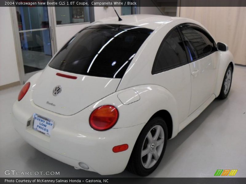 Campanella White / Black 2004 Volkswagen New Beetle GLS 1.8T Coupe