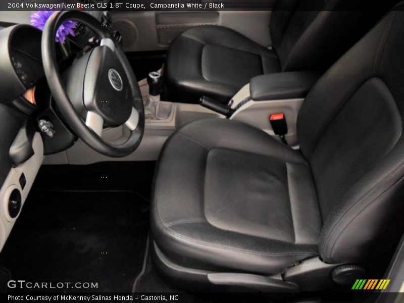 Campanella White / Black 2004 Volkswagen New Beetle GLS 1.8T Coupe