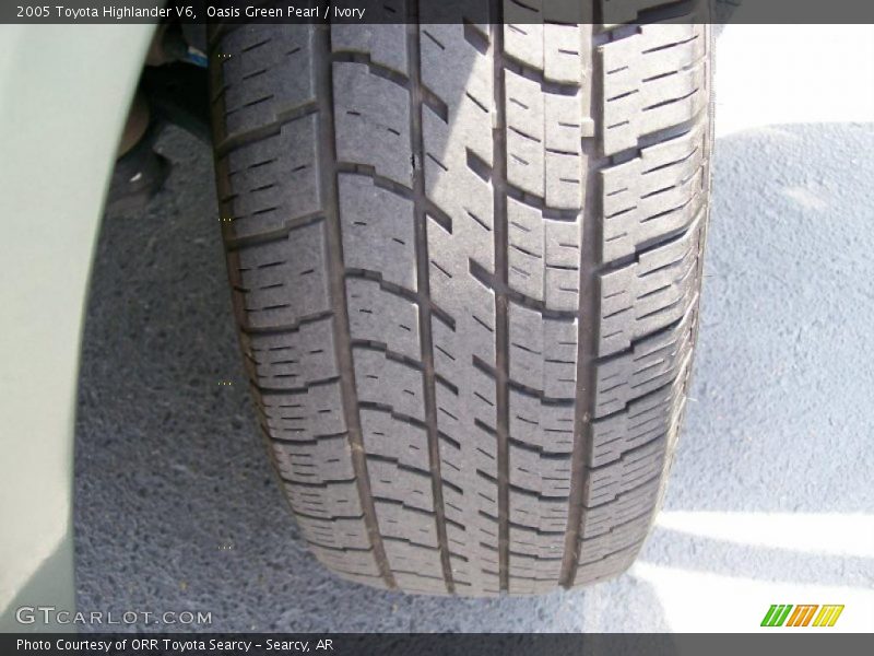Oasis Green Pearl / Ivory 2005 Toyota Highlander V6