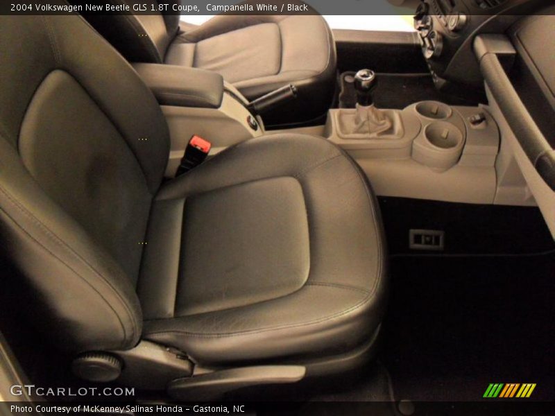 Campanella White / Black 2004 Volkswagen New Beetle GLS 1.8T Coupe