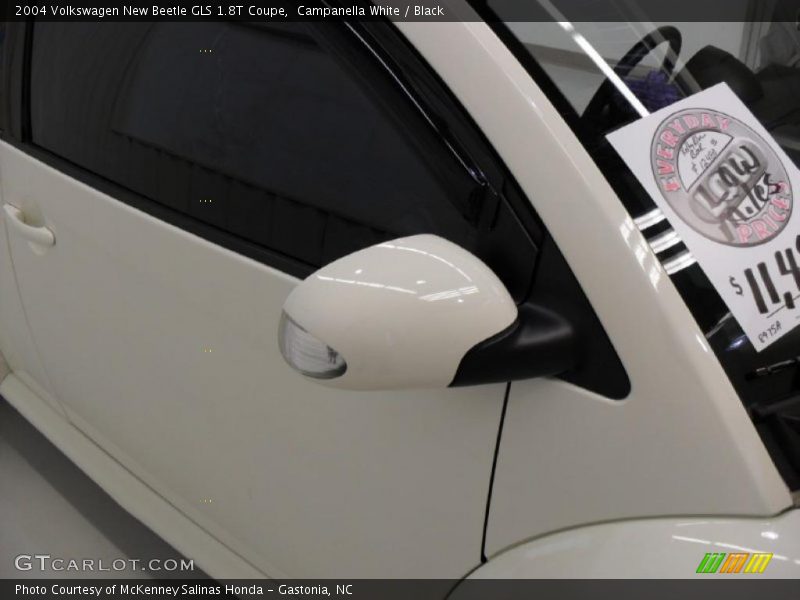 Campanella White / Black 2004 Volkswagen New Beetle GLS 1.8T Coupe