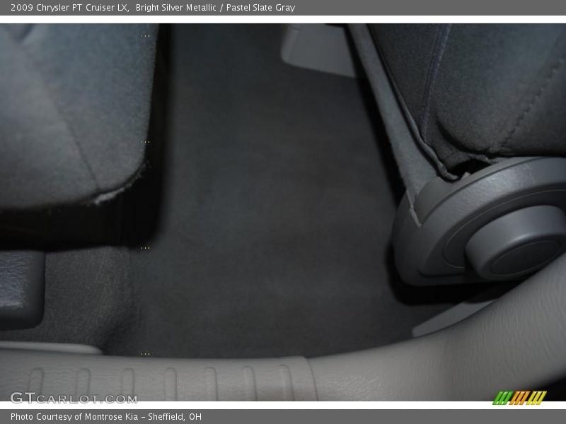 Bright Silver Metallic / Pastel Slate Gray 2009 Chrysler PT Cruiser LX
