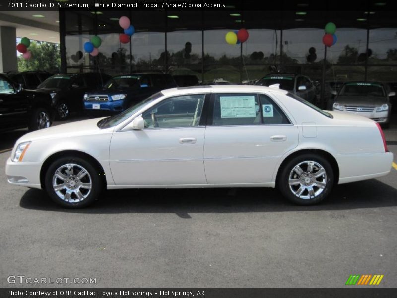White Diamond Tricoat / Shale/Cocoa Accents 2011 Cadillac DTS Premium