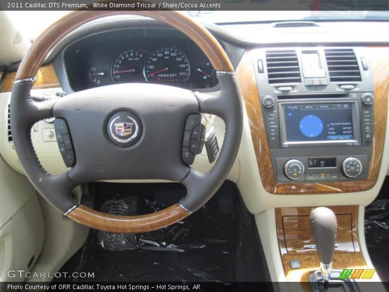 White Diamond Tricoat / Shale/Cocoa Accents 2011 Cadillac DTS Premium