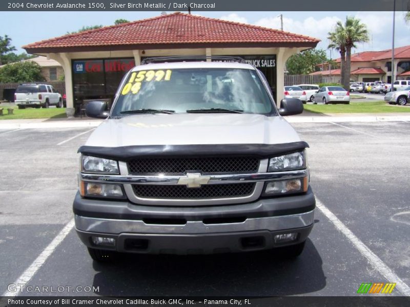 Silver Birch Metallic / Dark Charcoal 2004 Chevrolet Avalanche 1500