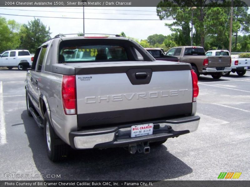 Silver Birch Metallic / Dark Charcoal 2004 Chevrolet Avalanche 1500