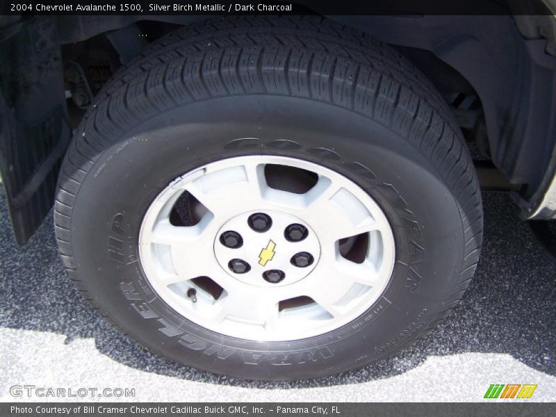 Silver Birch Metallic / Dark Charcoal 2004 Chevrolet Avalanche 1500