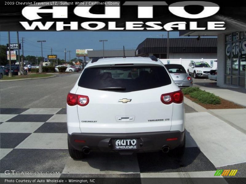 Summit White / Cashmere/Ebony 2009 Chevrolet Traverse LTZ