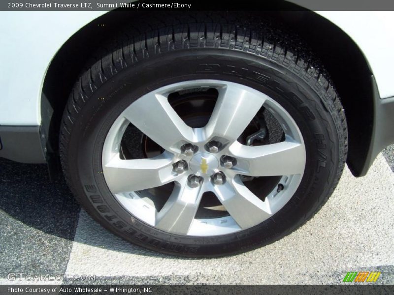 Summit White / Cashmere/Ebony 2009 Chevrolet Traverse LTZ