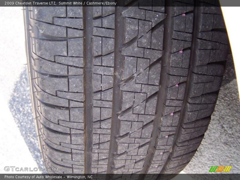Summit White / Cashmere/Ebony 2009 Chevrolet Traverse LTZ