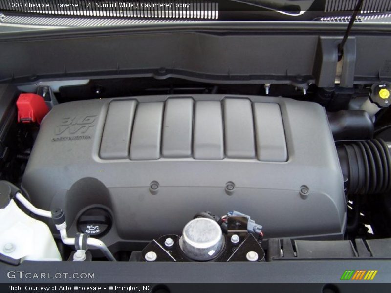 Summit White / Cashmere/Ebony 2009 Chevrolet Traverse LTZ
