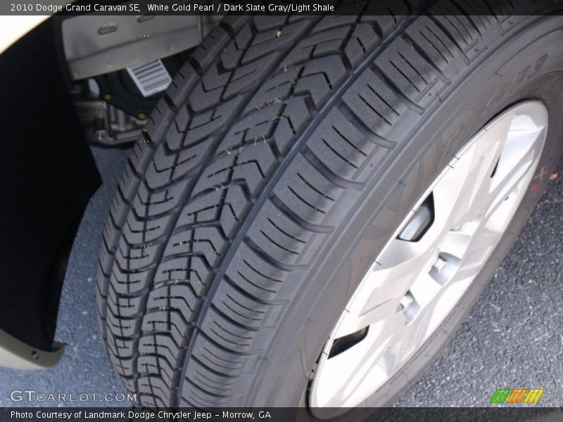 White Gold Pearl / Dark Slate Gray/Light Shale 2010 Dodge Grand Caravan SE