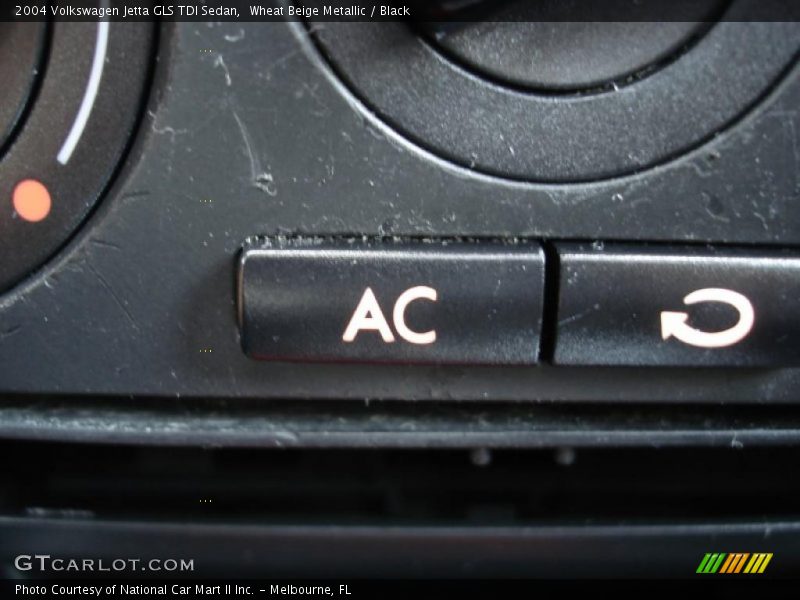 Wheat Beige Metallic / Black 2004 Volkswagen Jetta GLS TDI Sedan