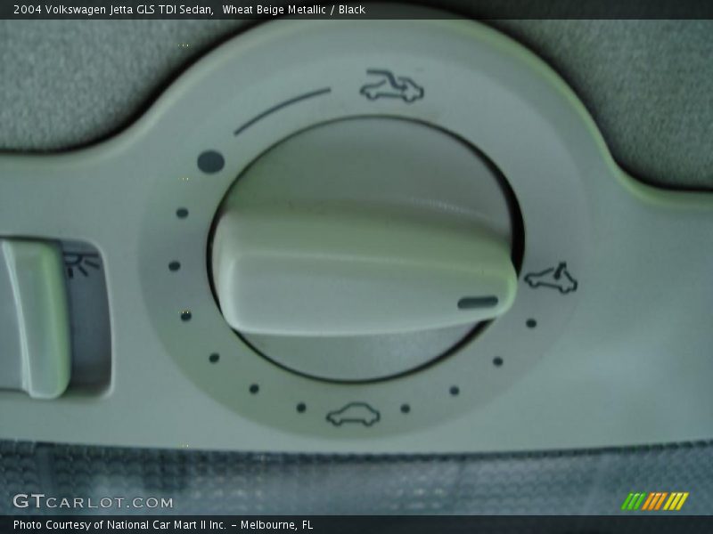 Wheat Beige Metallic / Black 2004 Volkswagen Jetta GLS TDI Sedan