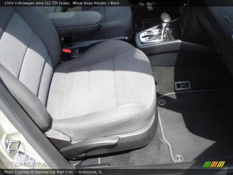 Wheat Beige Metallic / Black 2004 Volkswagen Jetta GLS TDI Sedan