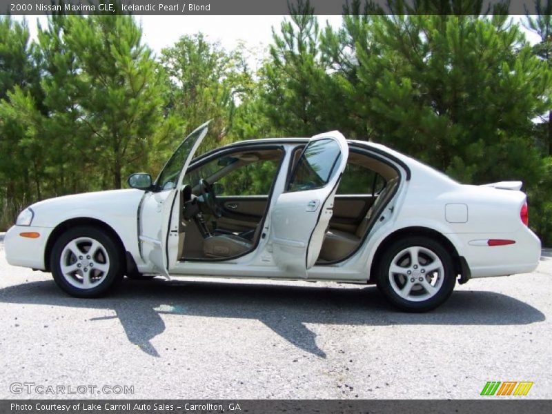 Icelandic Pearl / Blond 2000 Nissan Maxima GLE