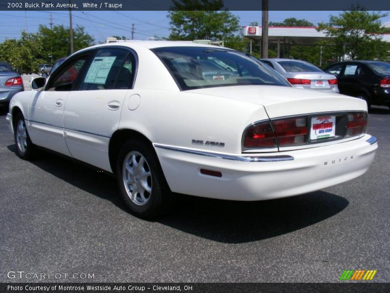 White / Taupe 2002 Buick Park Avenue