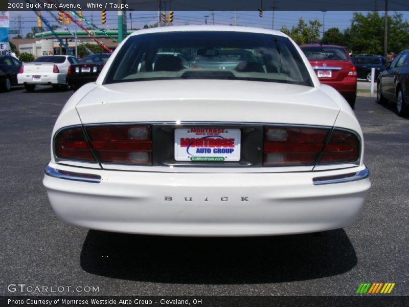 White / Taupe 2002 Buick Park Avenue