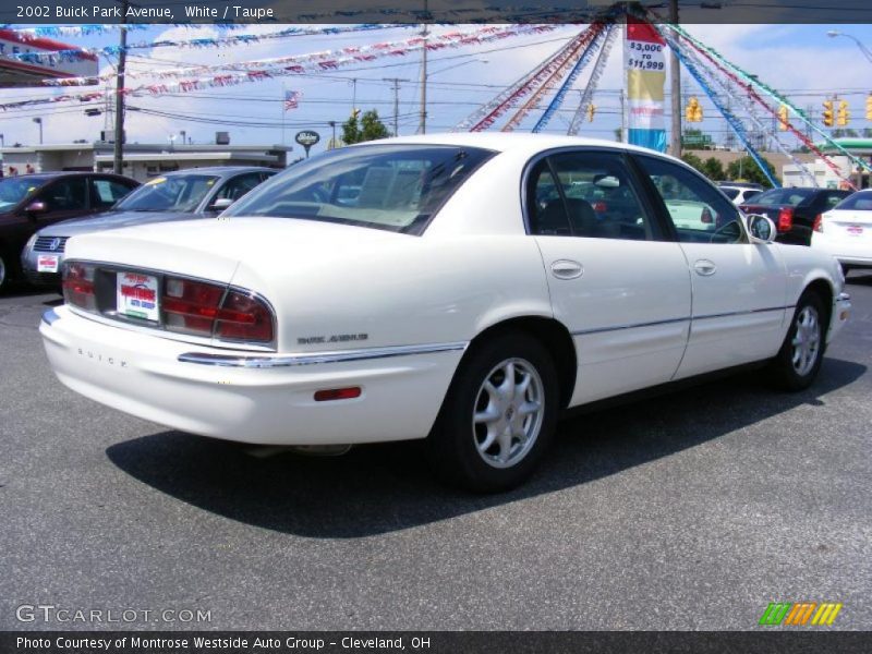 White / Taupe 2002 Buick Park Avenue