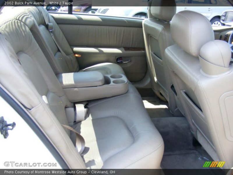 White / Taupe 2002 Buick Park Avenue