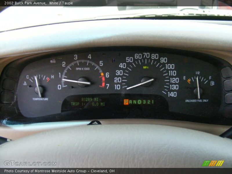 White / Taupe 2002 Buick Park Avenue